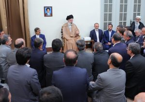 رهبر انقلاب در دیدار با وزیر کشور و استانداران؛ مبارزه با فساد و انتخاب مدیران پاکدست اولویت است