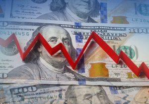 کاهش قیمت دلار توافقی؛ نرخ فروش به ۷۱,۱۳۷ تومان رسید
