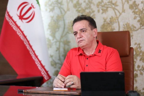 زنوزی: حق با بیرانوند است