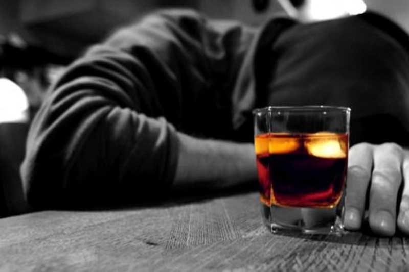 مرگ با الکل؛ افزایش تکان‌دهنده مرگ‌ومیر کبدی در زنان و جوانان