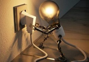 قطعی مکرر برق، زندگی و کسب‌وکار مردم تبریز را مختل کرده است