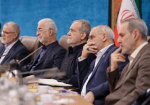 تفویض اختیار به استانداران ادامه دارد / پزشکیان: ذخایر آبی پایتخت نگران‌کننده است
