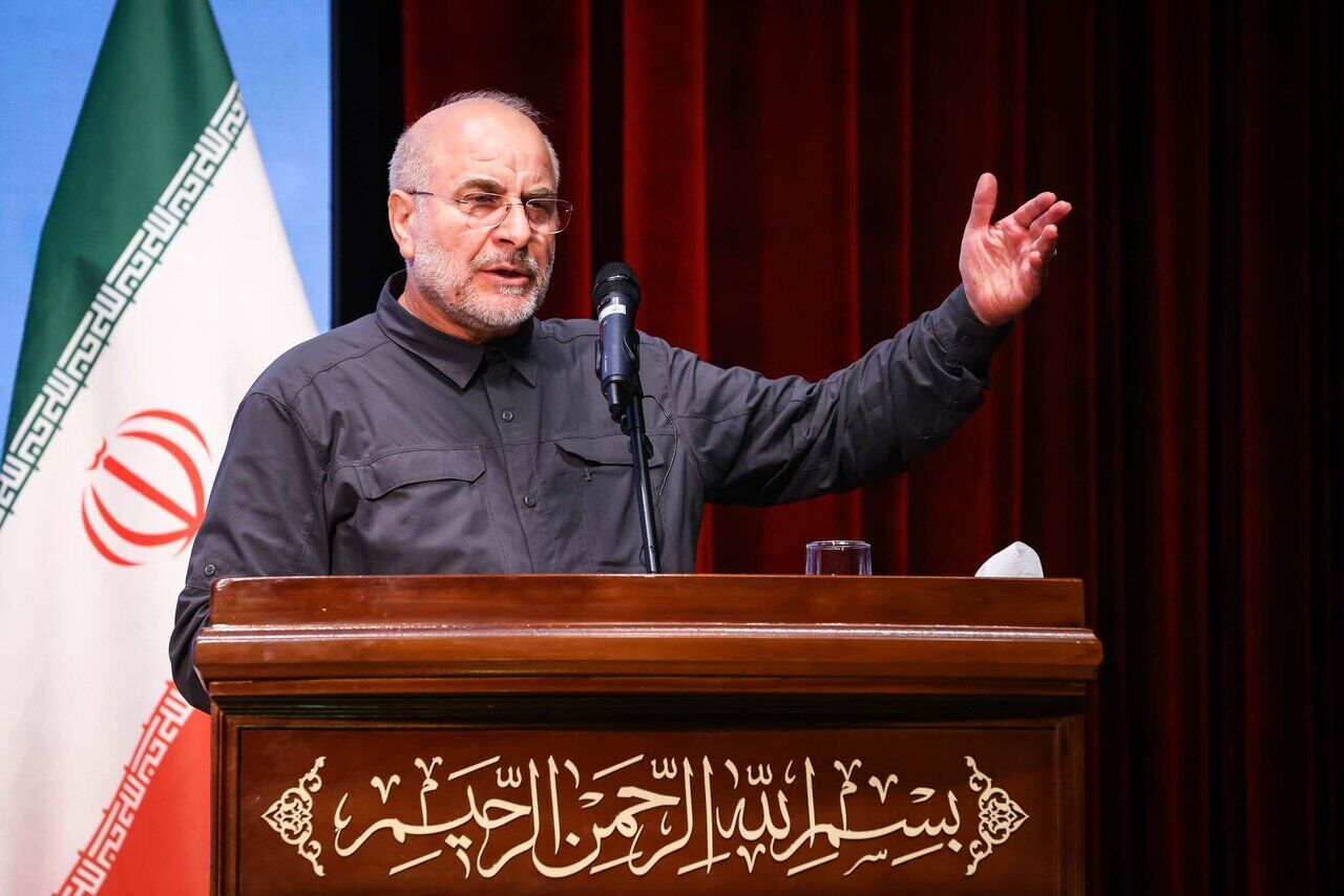 تأکید بر نقش مساجد به‌عنوان محور وحدت و مقاومت در برابر دشمن