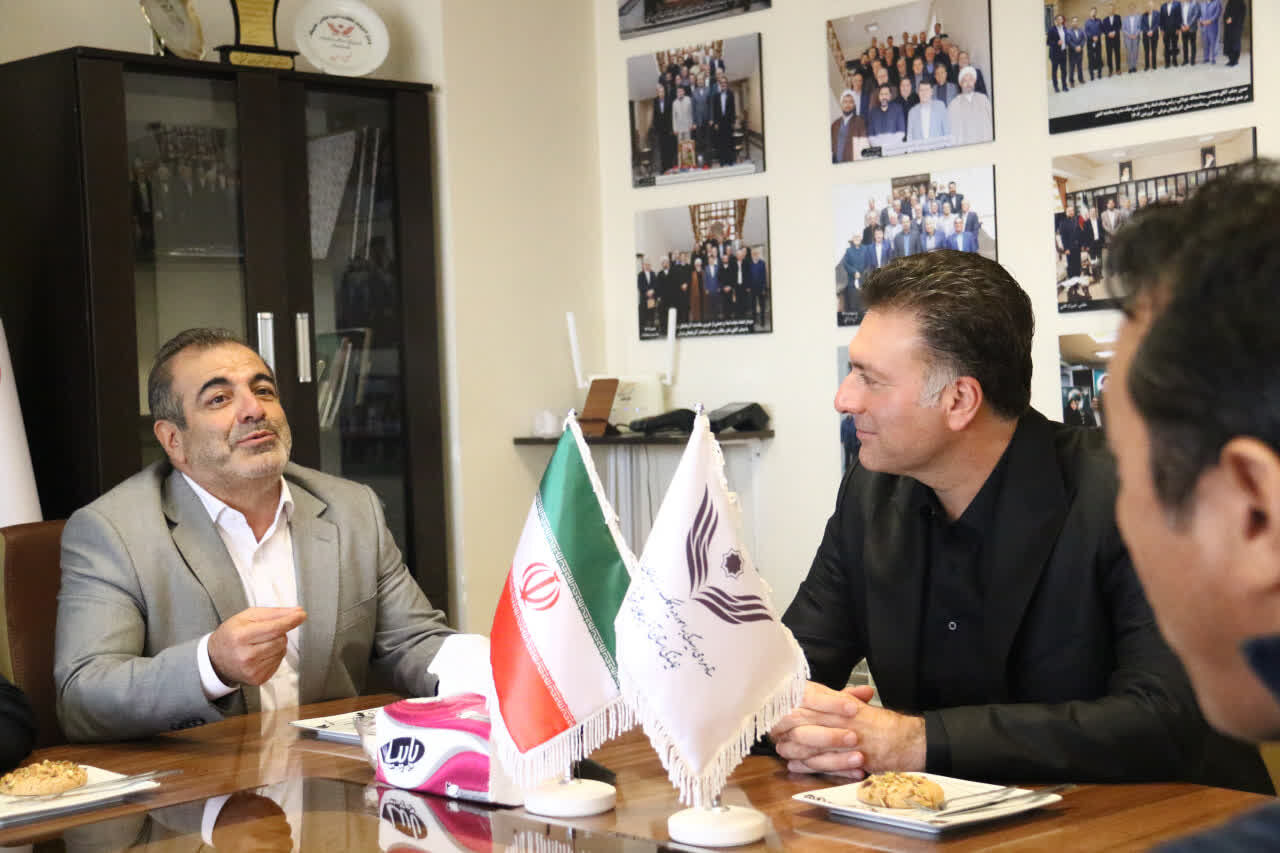 باشگاه تراکتور ۲ زندانی غیرعمد را آزاد کرد