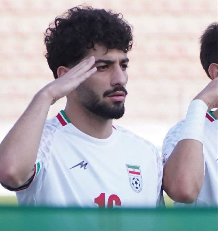بازیکنان تراکتور مقابل هند فیکس هستند