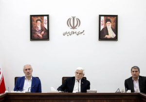 عارف: تأمین انرژی تولید اولویت دولت است