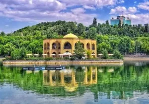 بررسی واگذاری زمین در پارک ائل‌گلی به نیروی انتظامی و گزارش عملکرد شش‌ماهه شهرداری تبریز