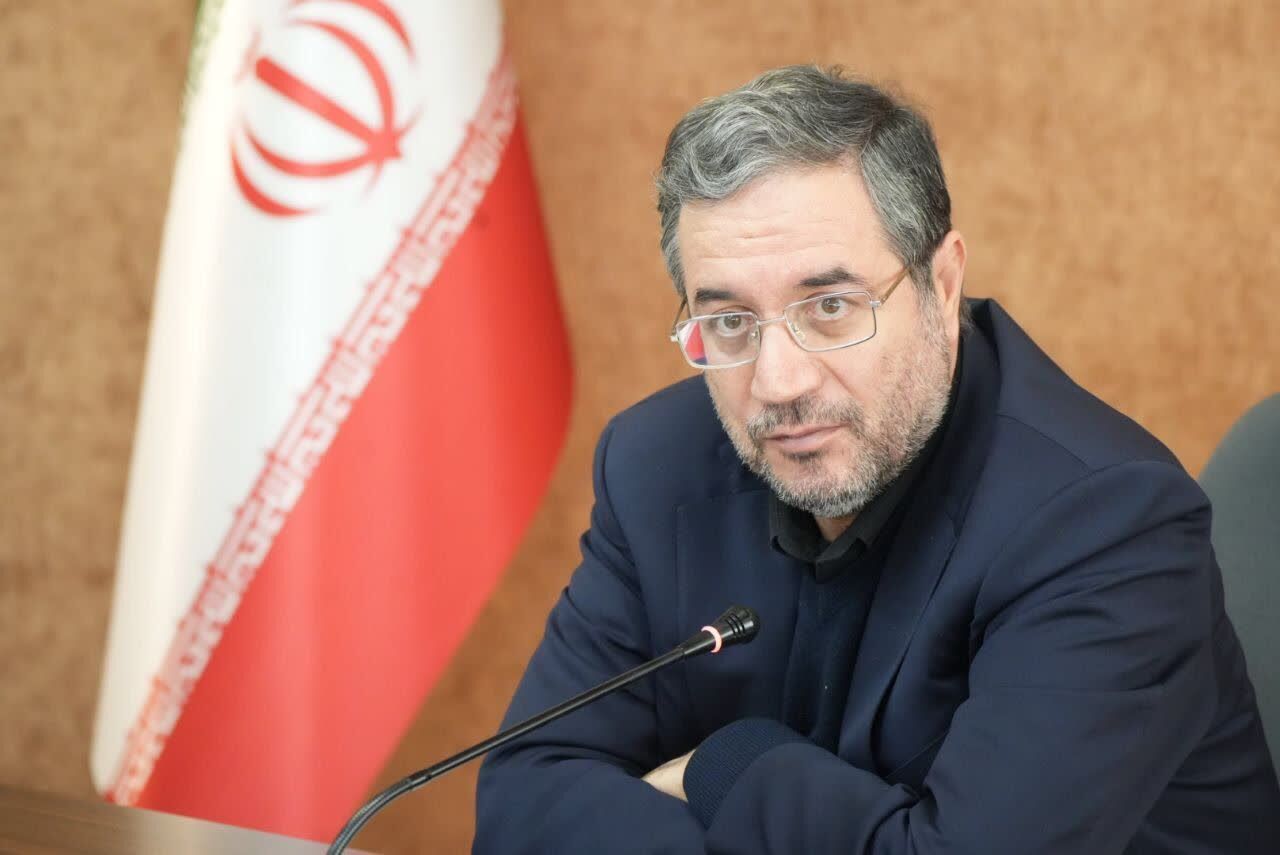دولت می‌خواهد، اما کافی نیست؛ رحمانی از مردم و دانشگاه‌ها برای نجات دریاچه کمک خواست