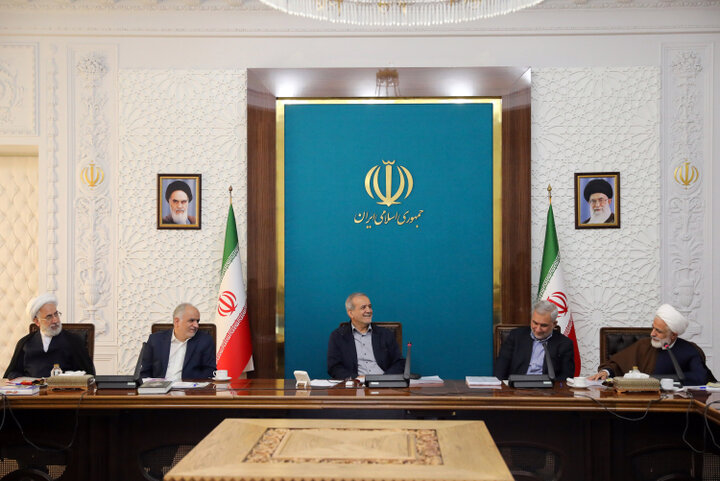 پزشکیان: سنگ بزرگ علامت نزدن است؛ اهداف بزرگ بدون اولویت سخت محقق می‌شوند