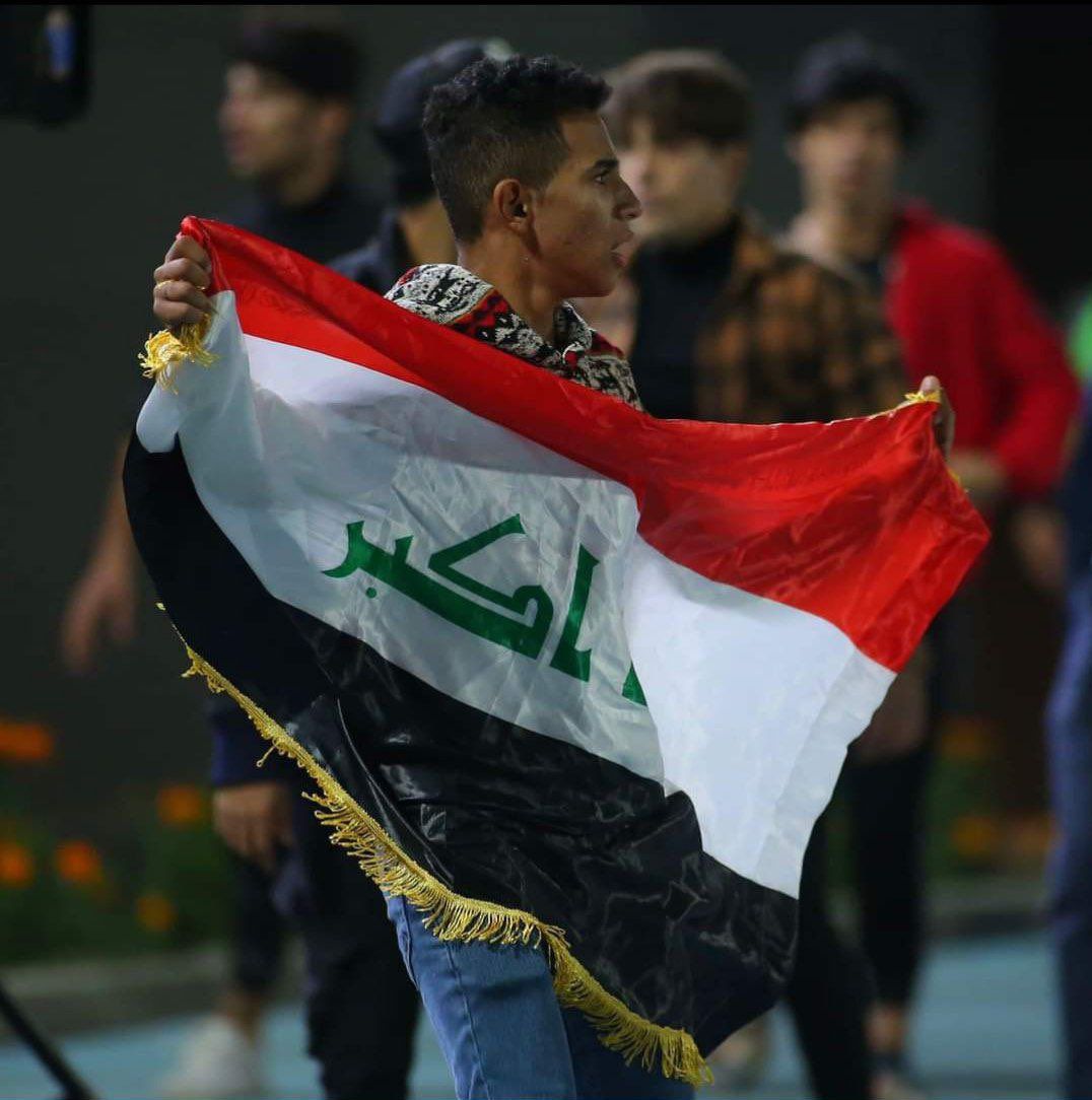استقبال گسترده دانشجویان عراقی از دیدار تراکتور و الشرطه در تبریز