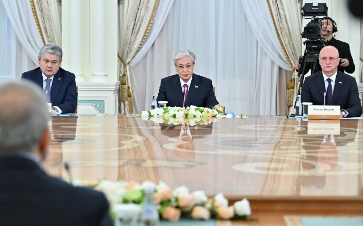 پزشکیان: ایران اقتصادی‌ترین مسیر ترانزیتی برای قزاقستان است