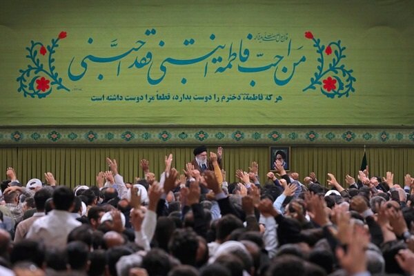 رهبر انقلاب: کمبود داریم اما کشور در حال پیشرفت است