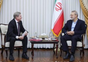 لاریجانی: تمام اراضی کریدور شمال-جنوب تا پایان سال تملک دولت می‌شود
