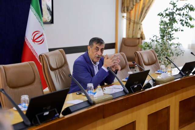 معاون اجرایی رئیس‌جمهور: هدف قطع حقوق نیست، افزایش بهره‌وری است