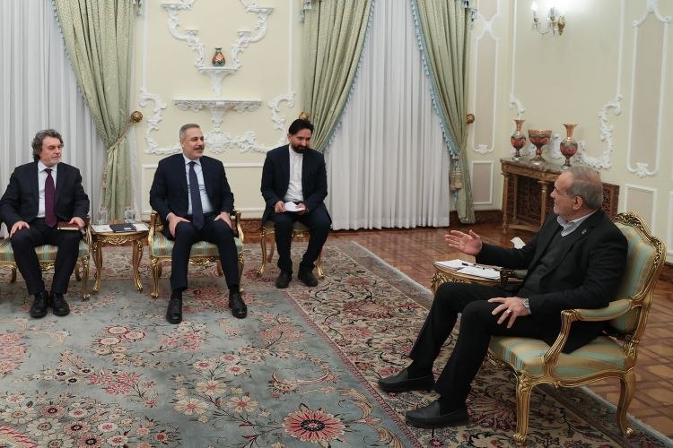 پزشکیان: کشورهای اسلامی شرایط را برای یکدیگر تسهیل کنند