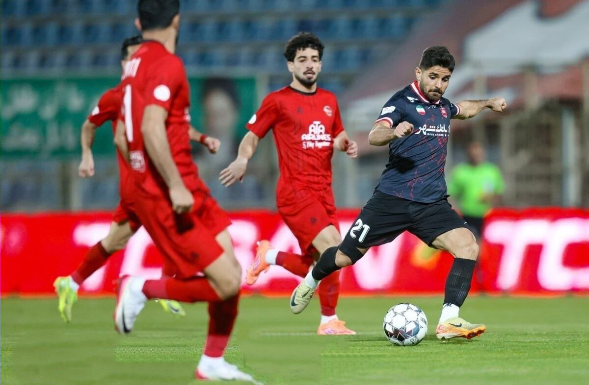 آذرماه خوش‌ یمن تراکتور در تقابل با پرسپولیس