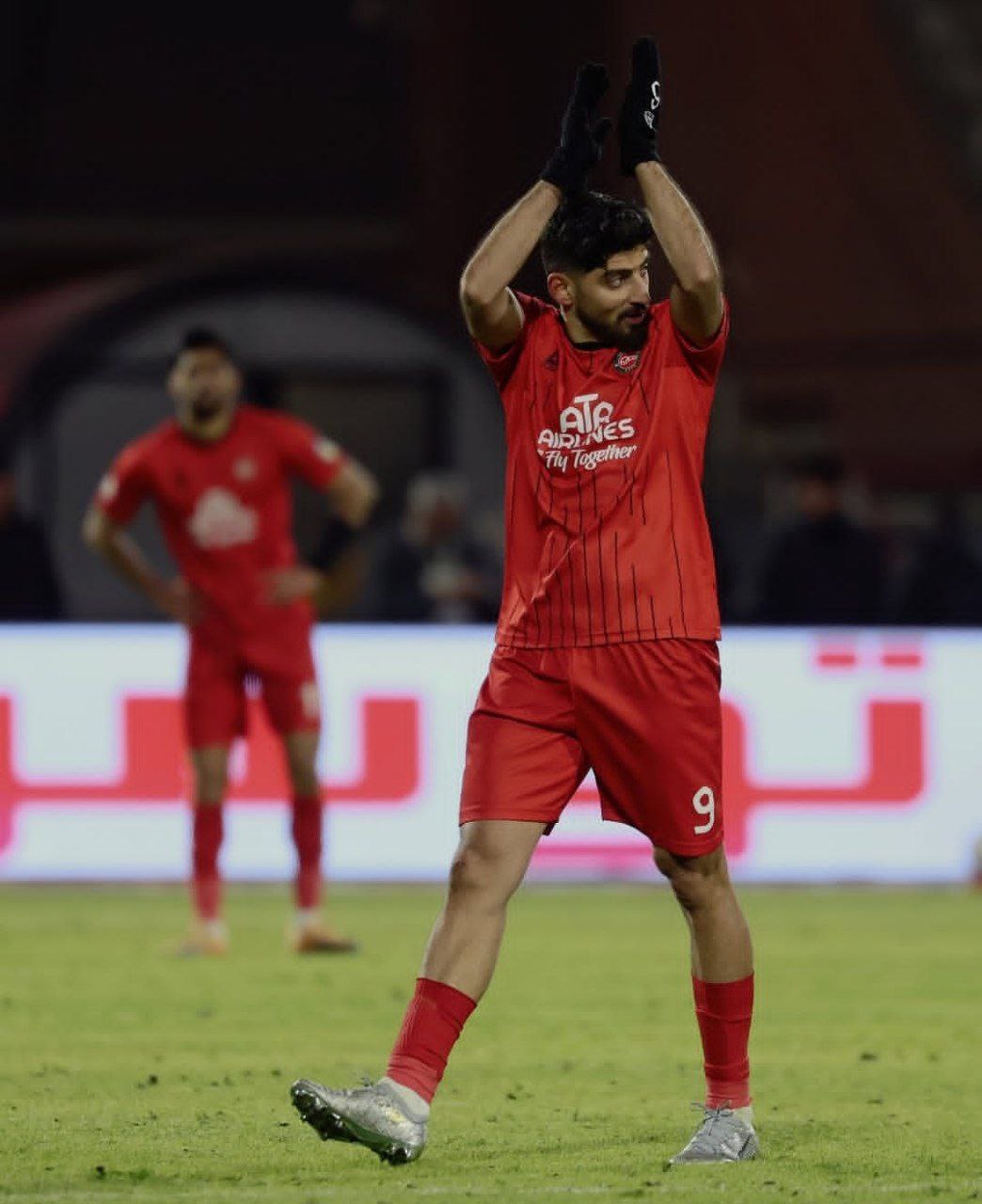 شبی پرهیجان در تبریز؛ صعود تراکتور با حذف پرسپولیس