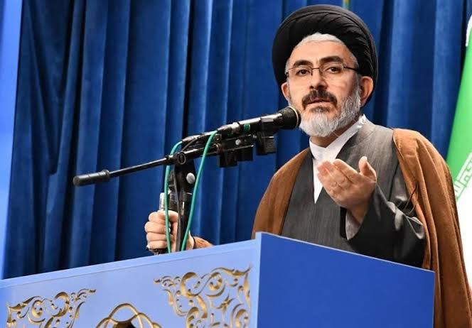 قریشی: دشمن می‌خواهد جامعه ما را بی‌هویت کند