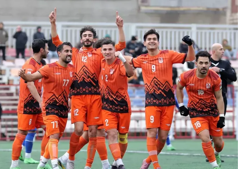 برد خارج از خانه مس سونگون مقابل هوادار