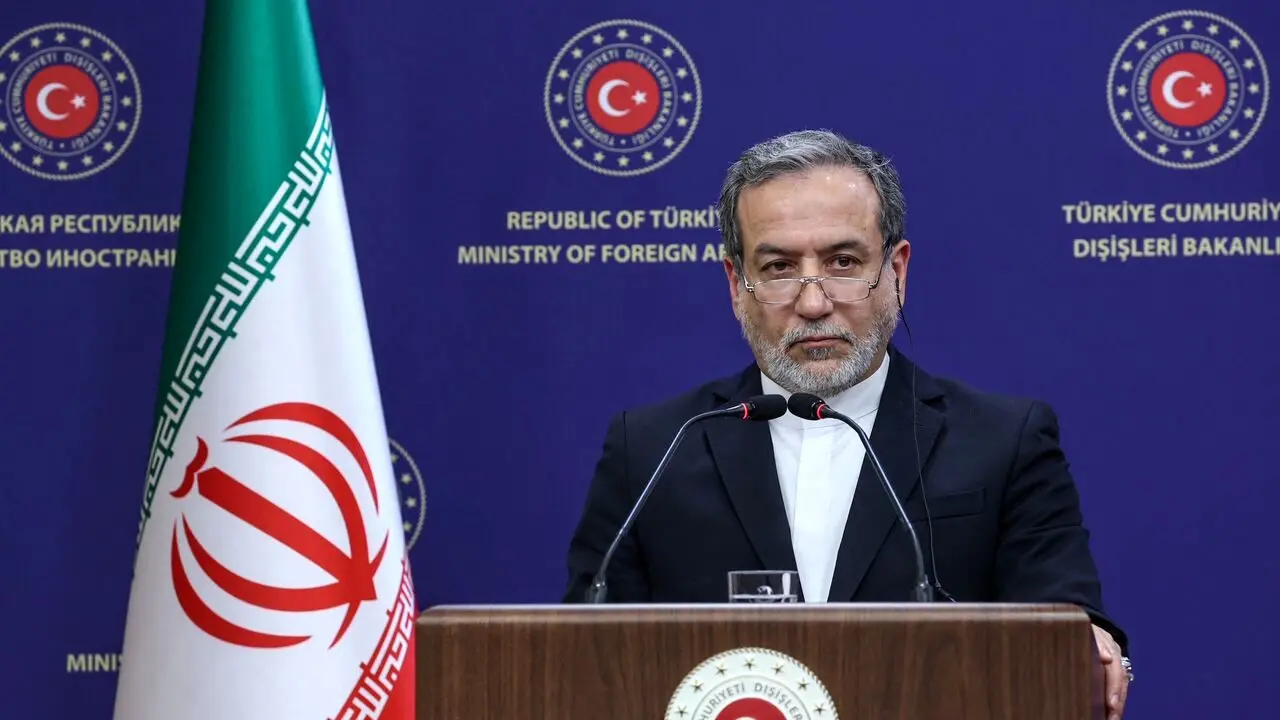 عراقچی: رؤیای تغییر رژیم در ایران توهم محض است