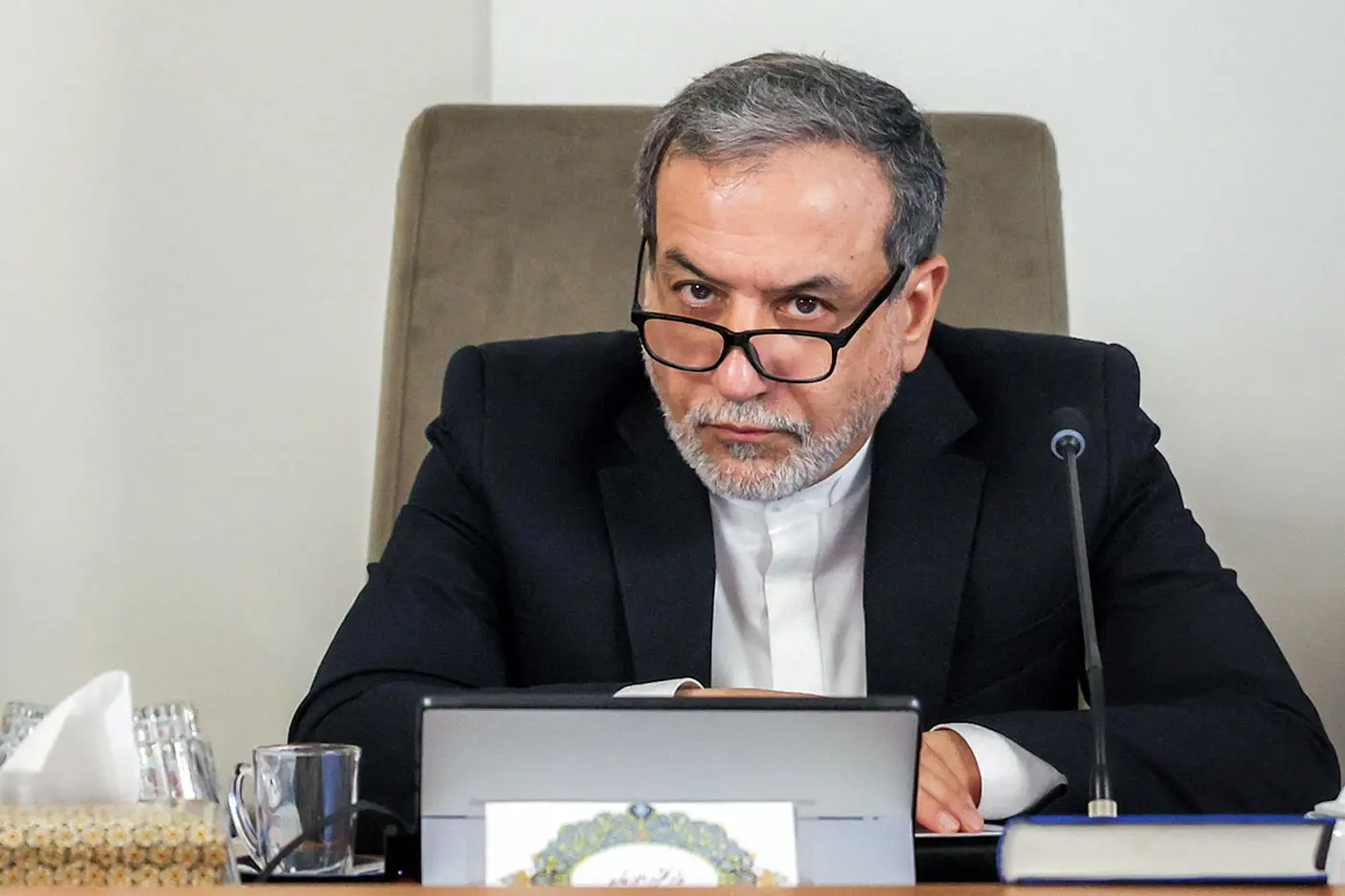 عراقچی: مذاکره زیر سایه تهدید معنا ندارد