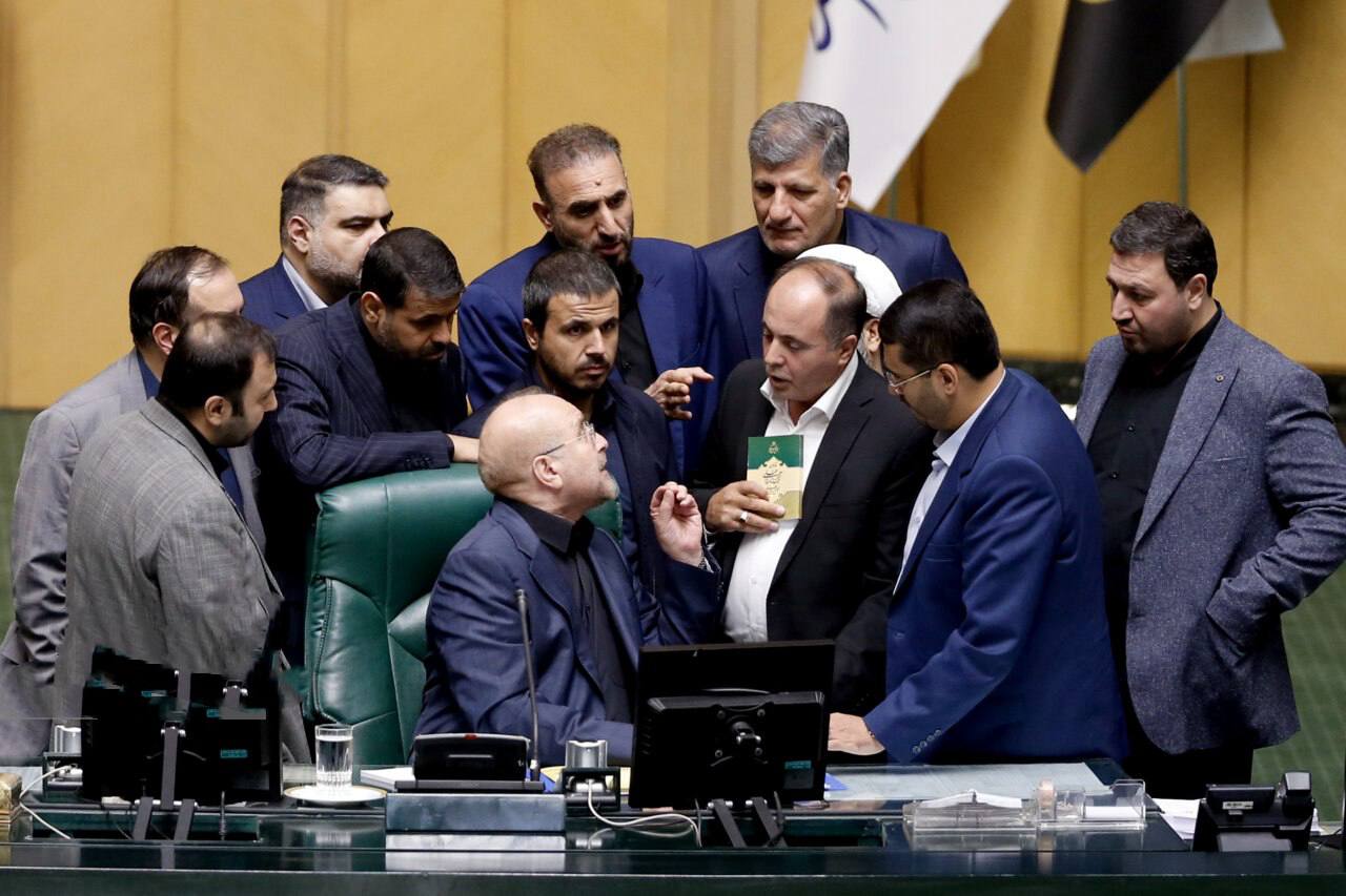 از تعیین تکلیف مدیریت ایران‌خودرو تا بررسی حق تجمعات؛ مجلس به خط شد