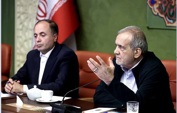 پزشکیان: رفاقتی در کار نبود؛ وزیر جهاد انتخاب ما بود