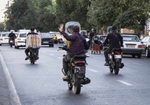 نداشتن کلاه ایمنی در صدر تخلفات موتورسواران تهرانی