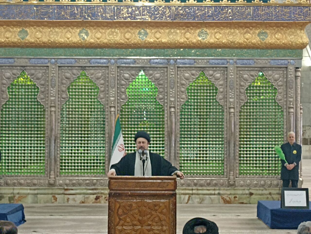 سیدحسن خمینی: خوش‌بینی به خدا و اعتماد به رهبری، کلید عبور از چالش‌هاست