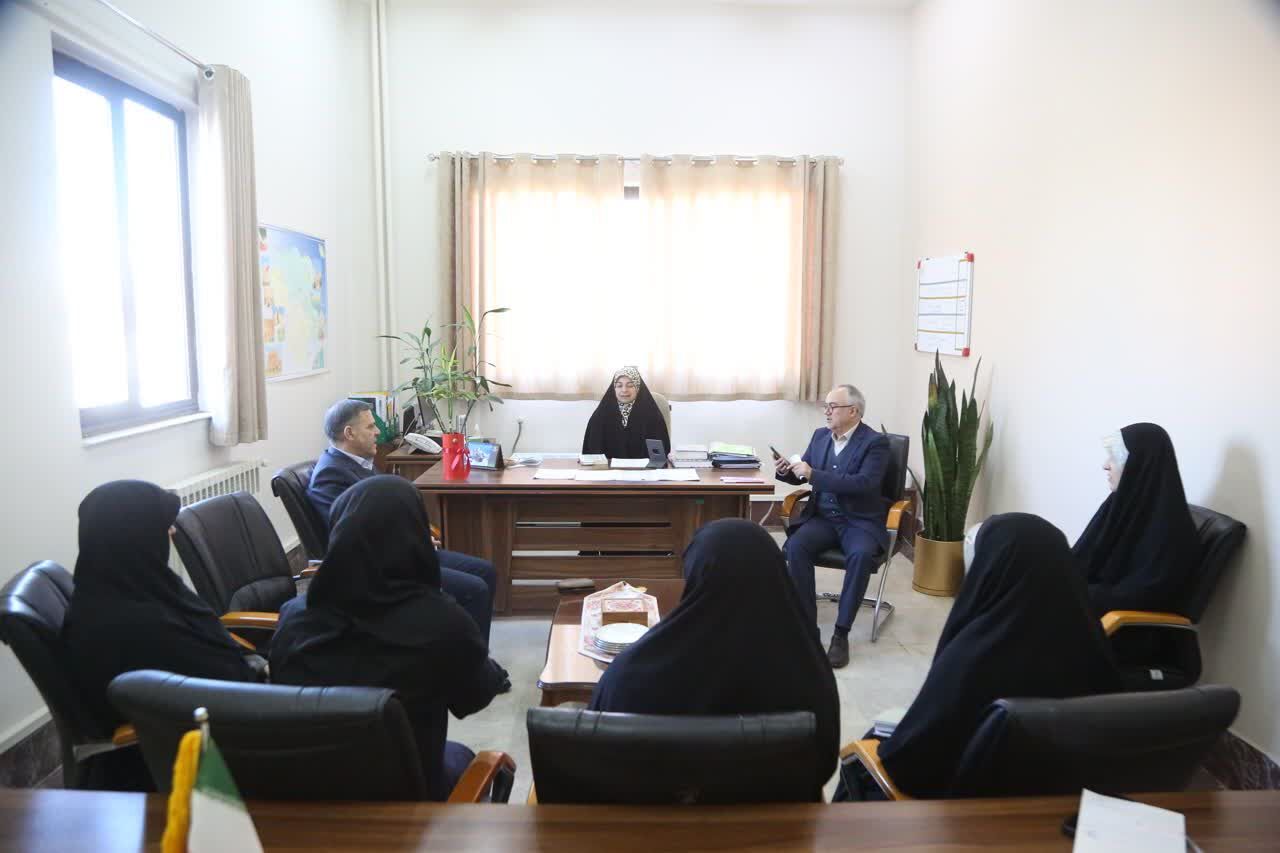 استاندار زنجان: نخبگان برای حل مسائل زنان و خانواده وارد میدان شوند