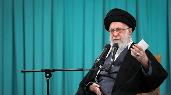 رهبر انقلاب: ما آغازگر جنگ نیستیم، اما پاسخ ایران مشت محکم خواهد بود
