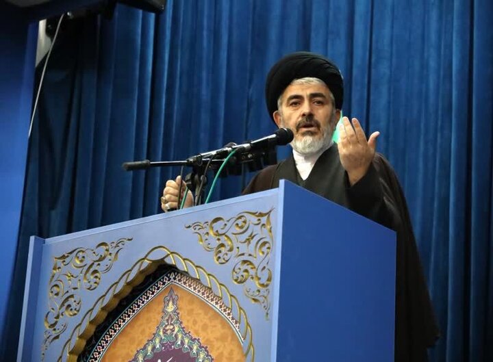 قریشی: امپراتوری آمریکا رو به نابودی است