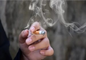 بحران مصرف دخانیات در دختران؛ رئیس جمهور مداخله کرد