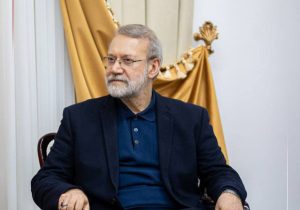لاریجانی: مذاکرات فقط هسته‌ای است؛ زبان زور بی‌نتیجه است