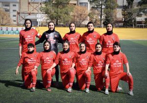 بانوان تراکتور به هیچ تیمی رحم نمی‌کنند