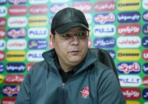 درگیری در کنفرانس خبری؛ نشست محمد ربیعی ناتمام ماند