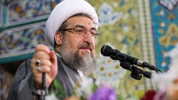 امام جمعه تبریز: تهدیدهای آمریکا توخالی است