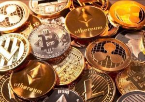 بیت‌کوین به ۶۷۷۶۶ دلار عقب‌نشینی کرد؛ فشار فروش در محدوده نوسانی ادامه دارد
