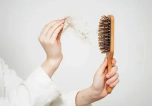 جدیدترین روش در پزشکی برای درمان ریزش مو با یک کلاه