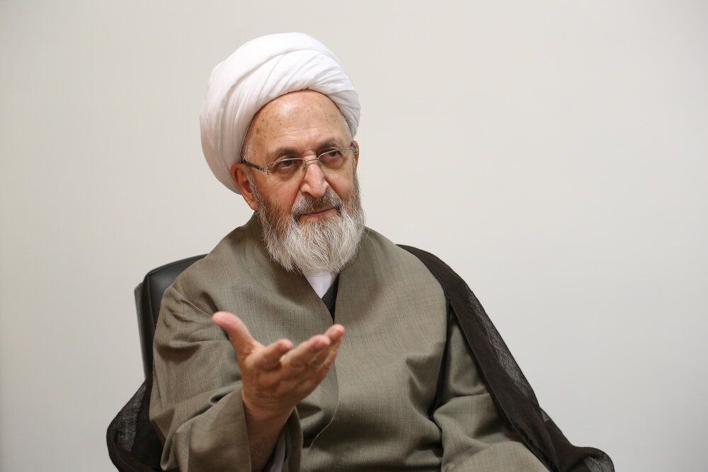 موضع جدید درباره موتورسواری بانوان؛ این عمل ذاتاً حرام شمرده نمی‌شود