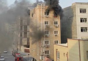 آتش‌سوزی در یک واحد مسکونی بندرعباس مهار شد؛ جای نگرانی نیست