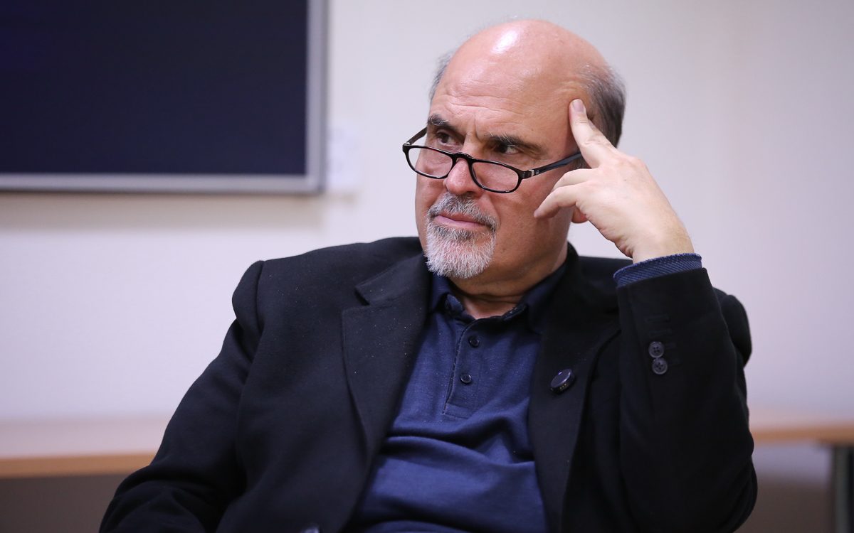 جلایی‌پور: امام حتی در حکومت نظامی اجازه کوکتل مولوتوف به تانک‌ها را نداد