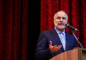 قالیباف: هم دیپلماسی روی میز است هم دفاع پشیمان‌کننده؛ اگر فریب کنید مشت محکم می‌خورید