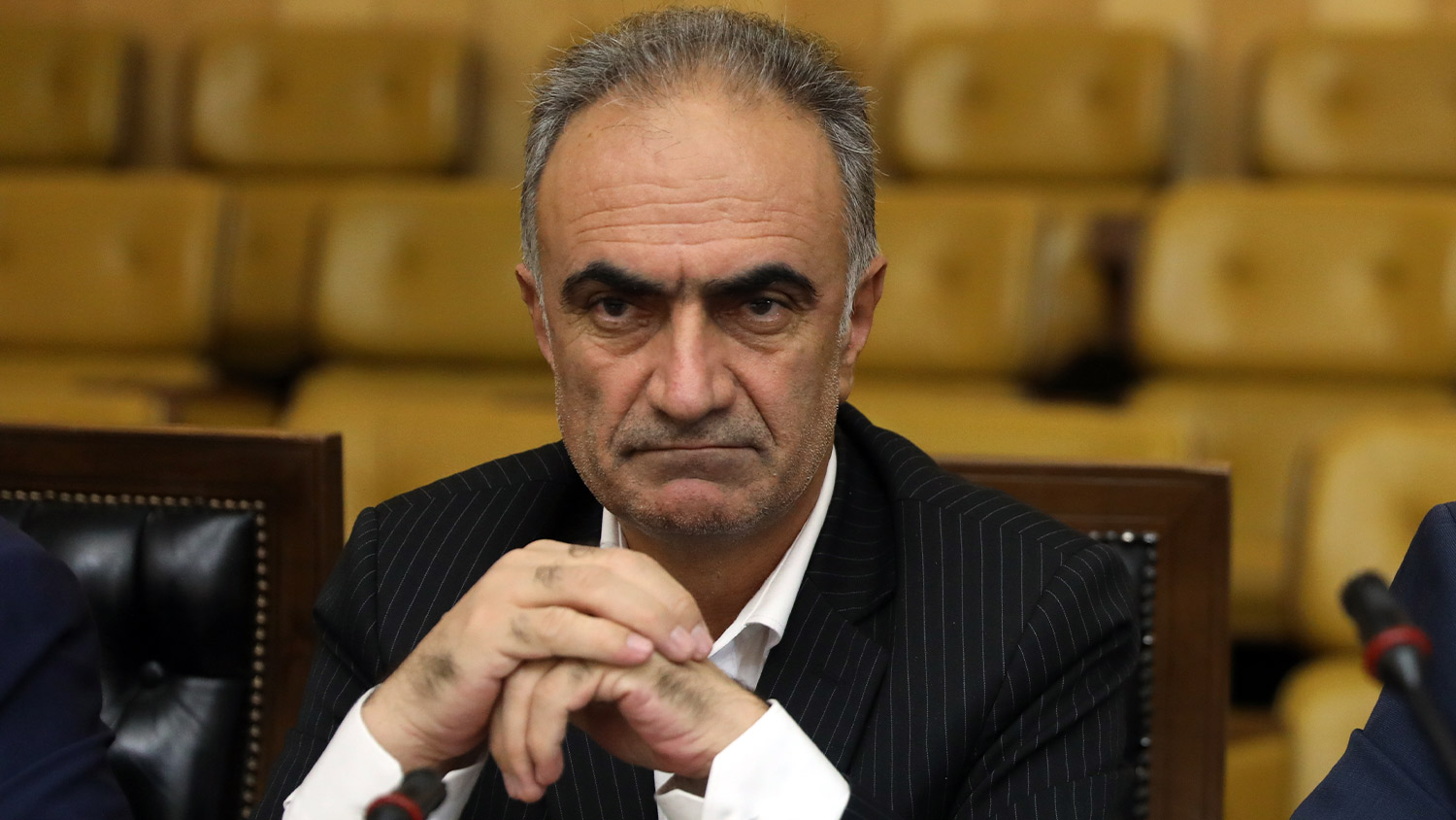 مردم با حرف مسئولان خودرو خریدند؛ حالا پلاک منطقه آزاد غیرقانونی شد