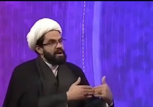 کارشناس صداوسیما: آیت‌الله خمینی در کودکی تک‌تیرانداز بود