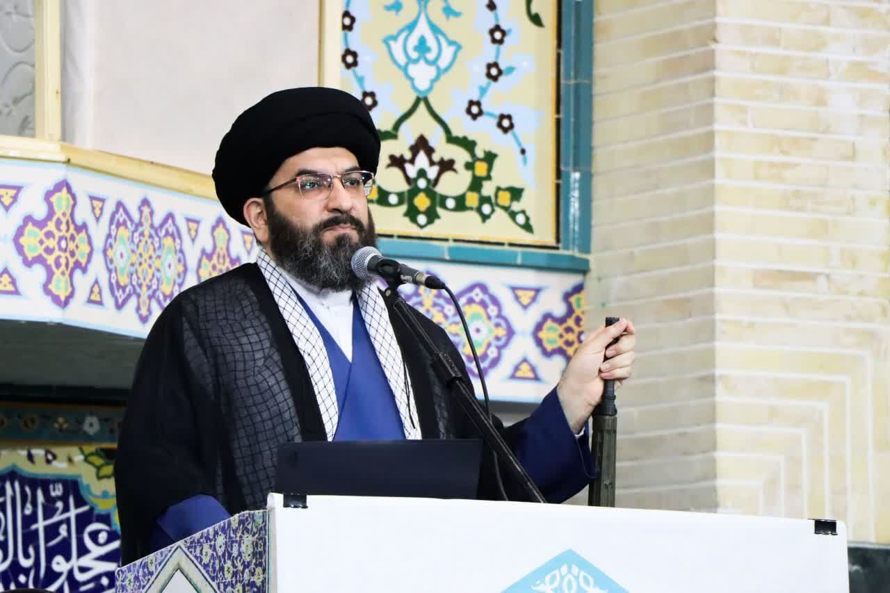 امام جمعه زنجان: خون شهدا، نقش منطقه‌ای ایران را تقویت خواهد کرد