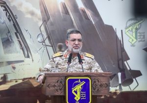 شلیک ۴ موشک کروز به سمت ناو آبراهام لینکلن؛ ناو هدف‌گیری و متواری شد
