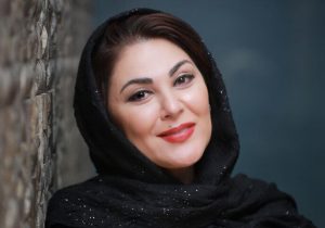 لاله اسکندری: ایران من تو بمان