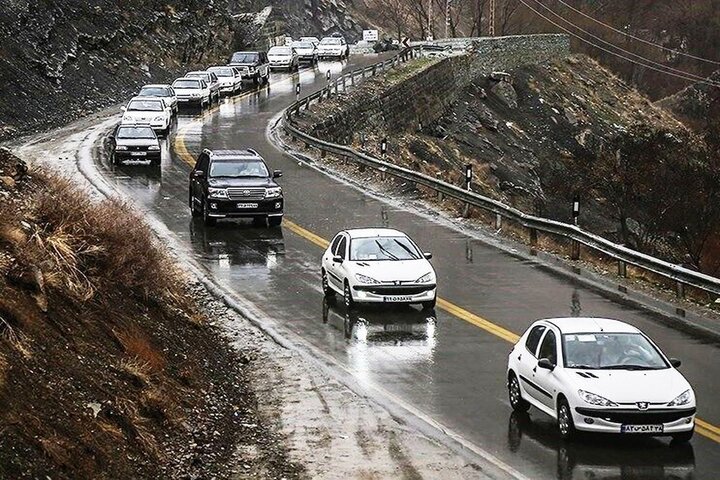 ترافیک روان در محورهای شمالی کشور؛ بارش برف و باران در ۱۰ استان