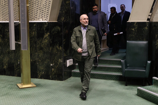 قالیباف: «آبراهام لینکلن» در اولین برخورد با صحنه نبرد، عقب‌نشینی کرد
